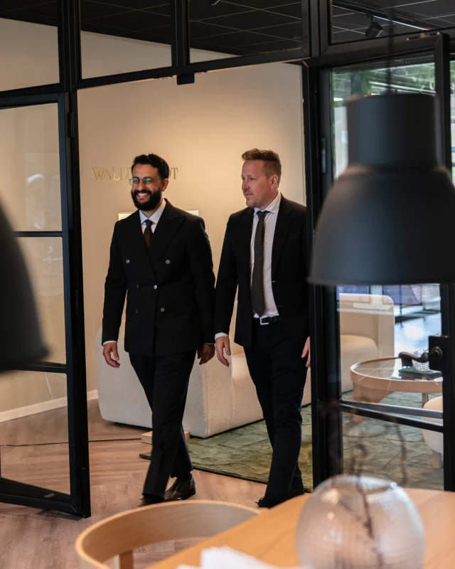 Hösten är en av årets mest aktiva perioder på bostadsmarknaden. 🍂🏡
Kanske har du funderat på att byta bostad, hitta något större, mindre eller bara något som passar din livssituation bättre? Oavsett var du befinner dig i processen finns vi här för att hjälpa dig.

Kontakta oss för ett förutsättningslöst samtal om dina bostadsplaner.

📍 Stortorget 4, Örebro / Hagendalsvägen 12, Kumla
📞 019 22 23 33
💻 wallenstedt.se